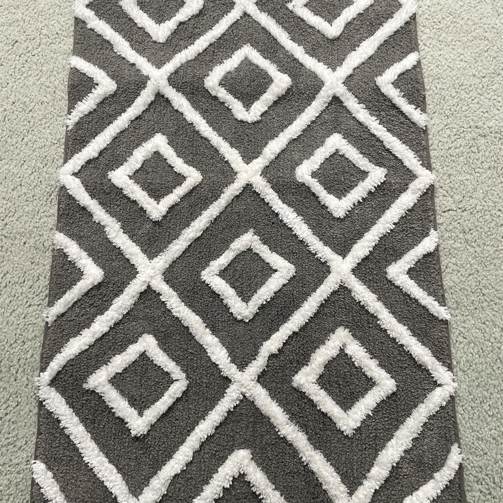 New Bath Mat / Accent Rug